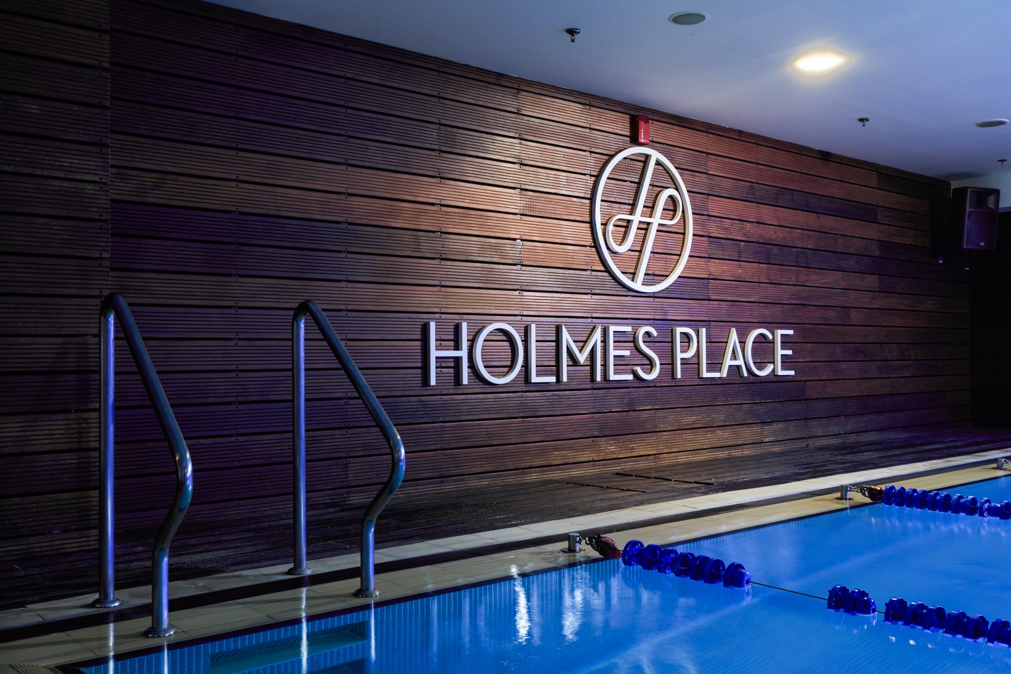 hp-athens-pool-area2