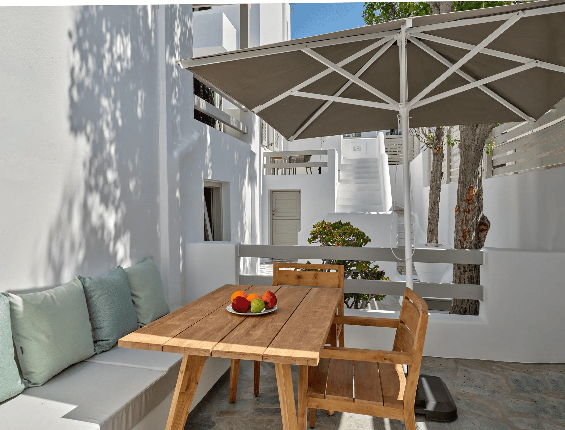 relaxation in Kandiani Blue Ciel