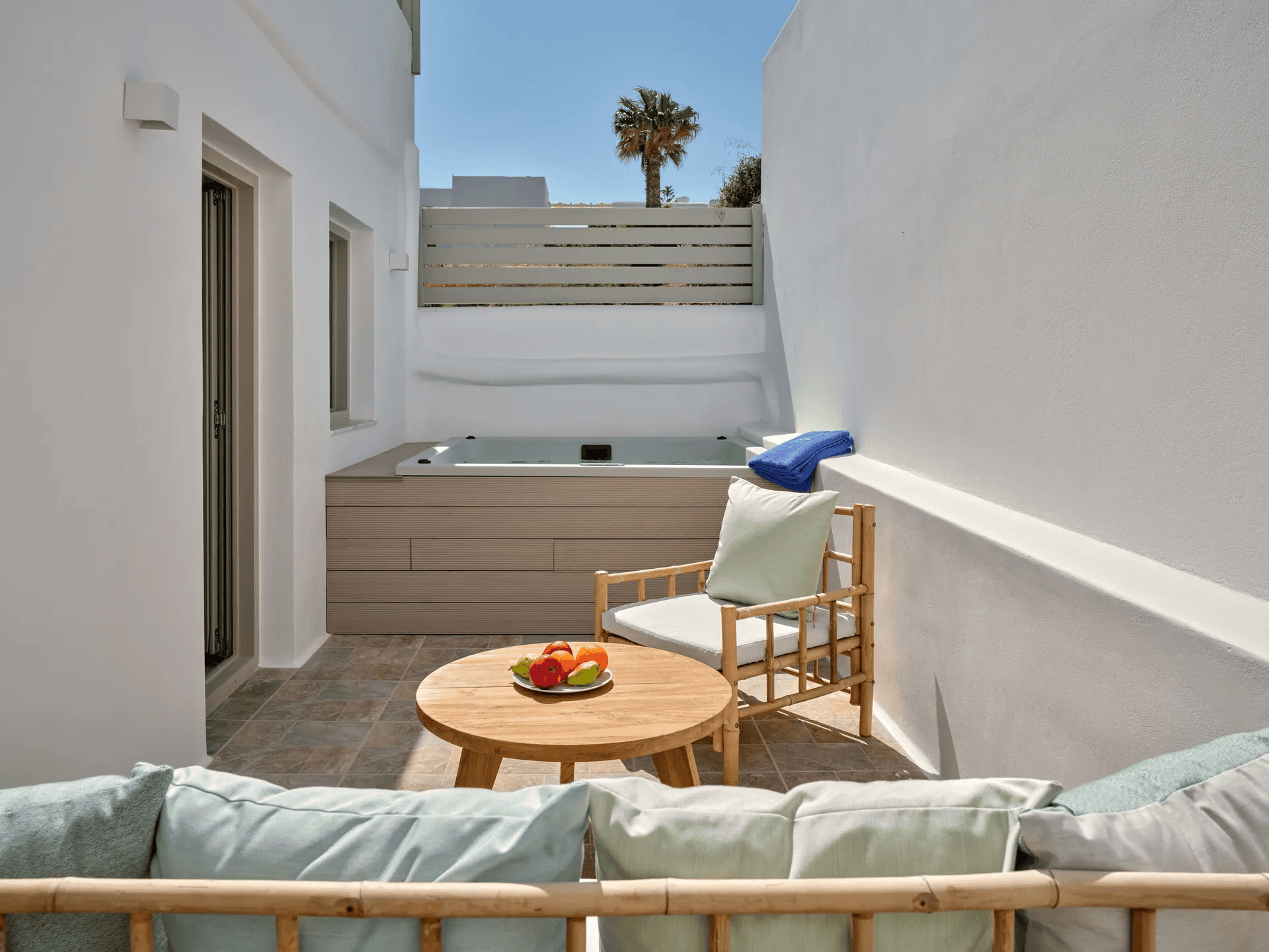 relaxation in Kandiani Blue Ciel