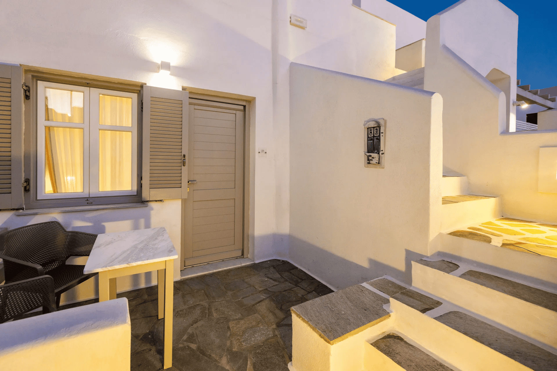 room with yard in Paros