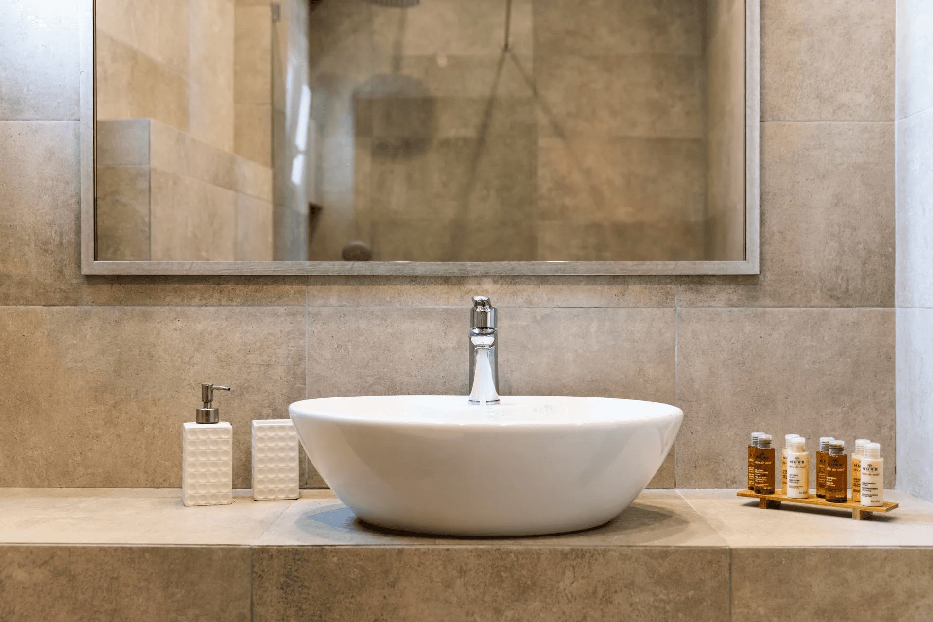 bathroom amenities in hotel