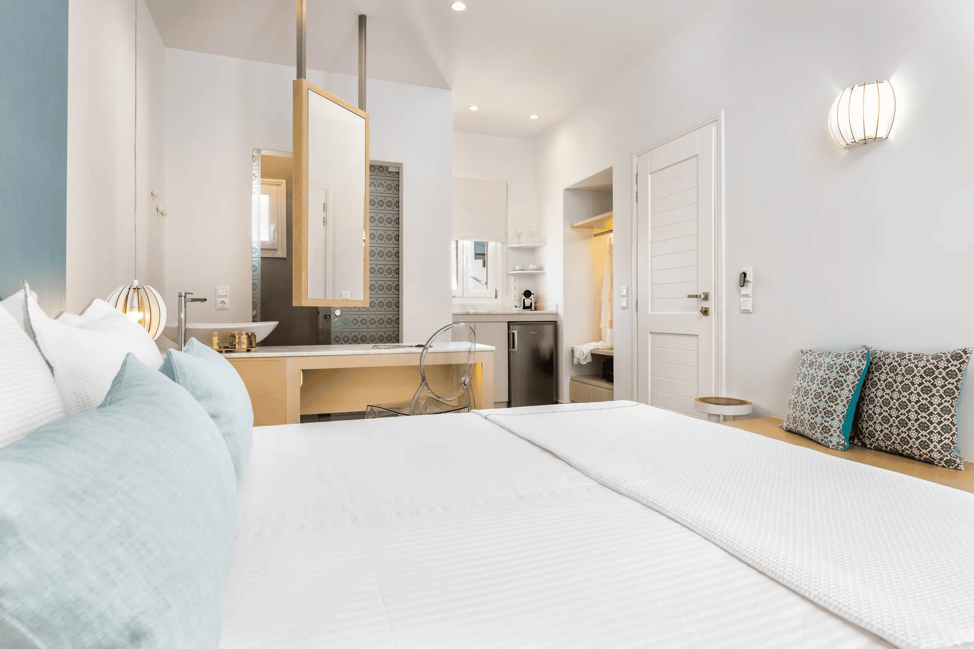 room for couples in Paros
