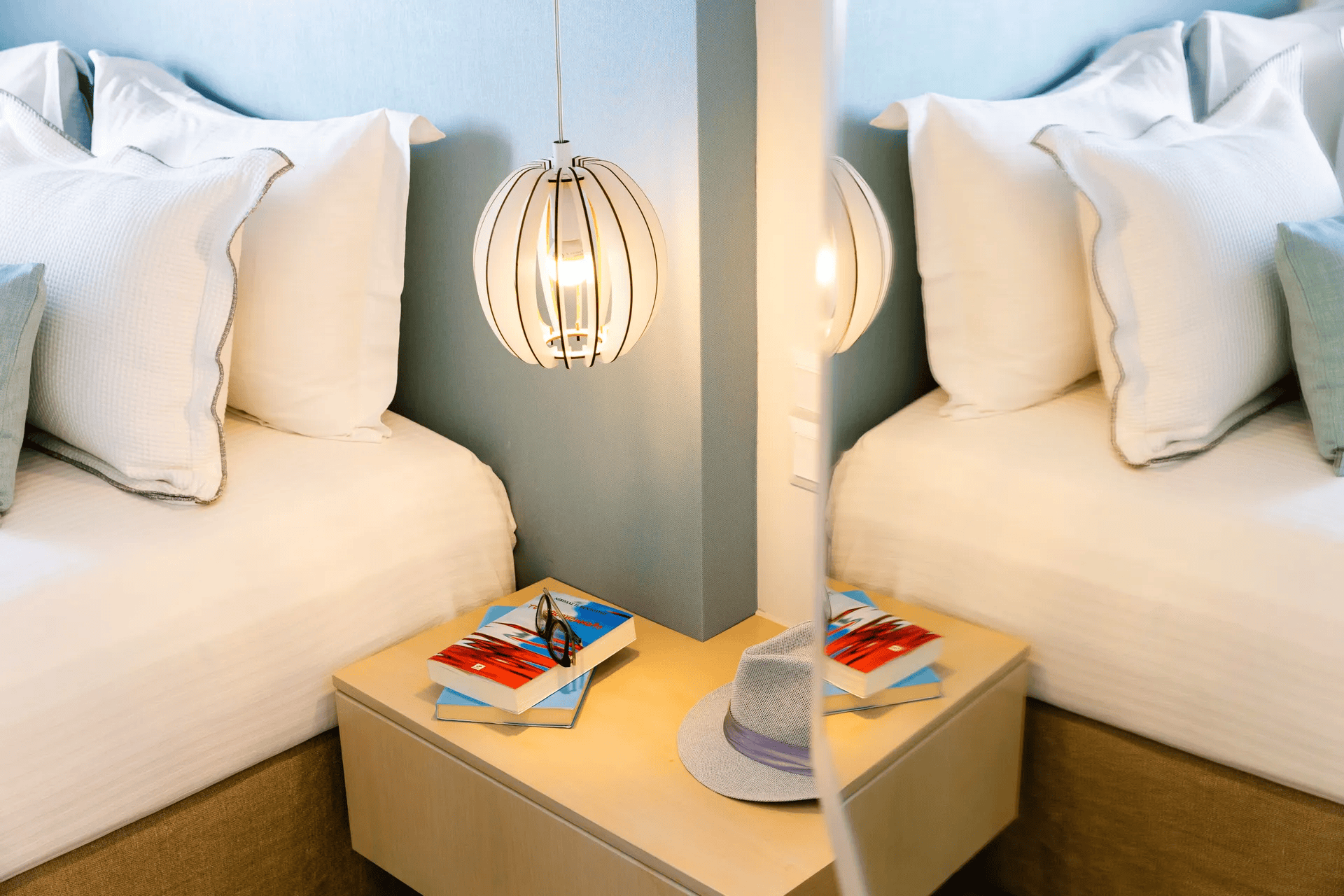 details in hotel room