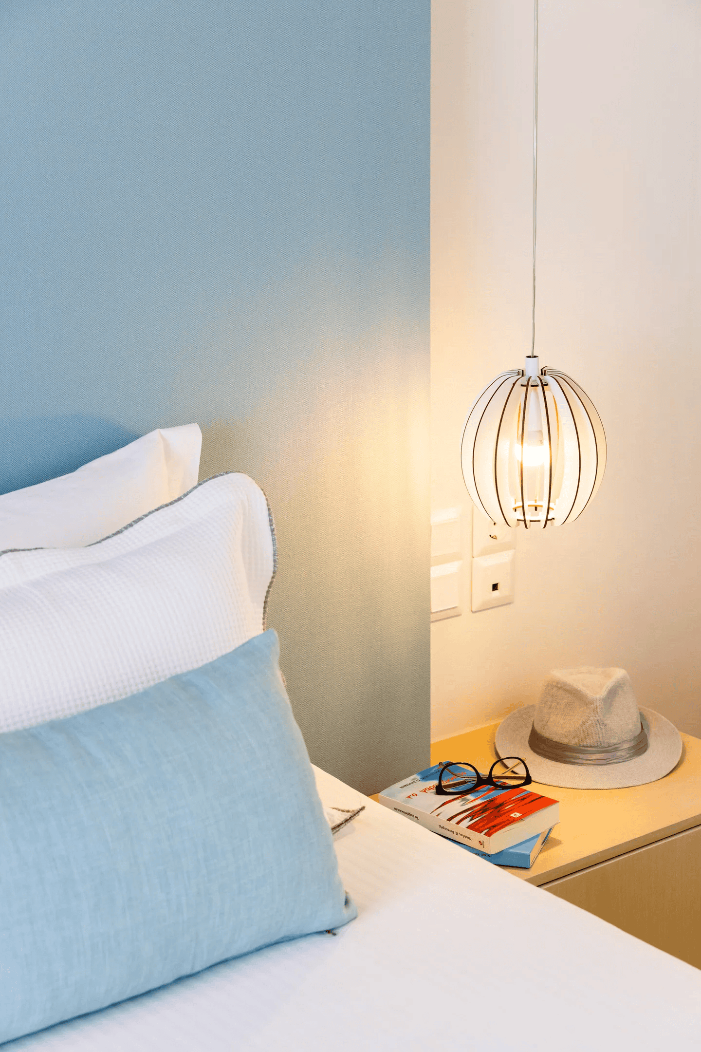 details in hotel room