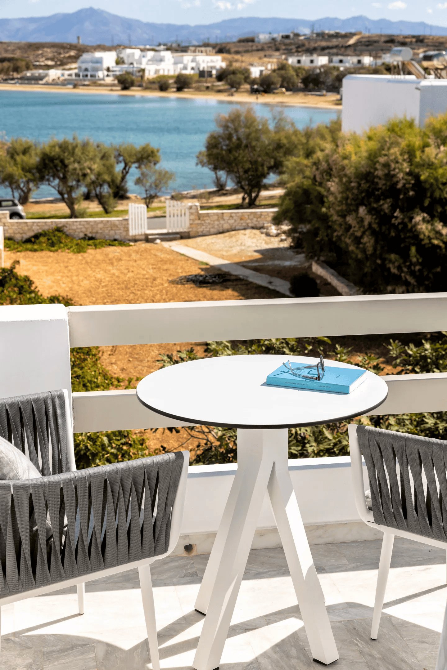 μπαλκόνι με θέα στην Πάρο