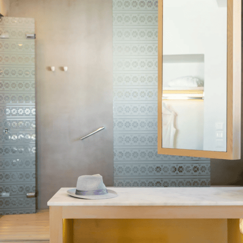 details in hotel room