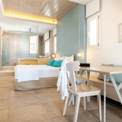 premium suite in Paros