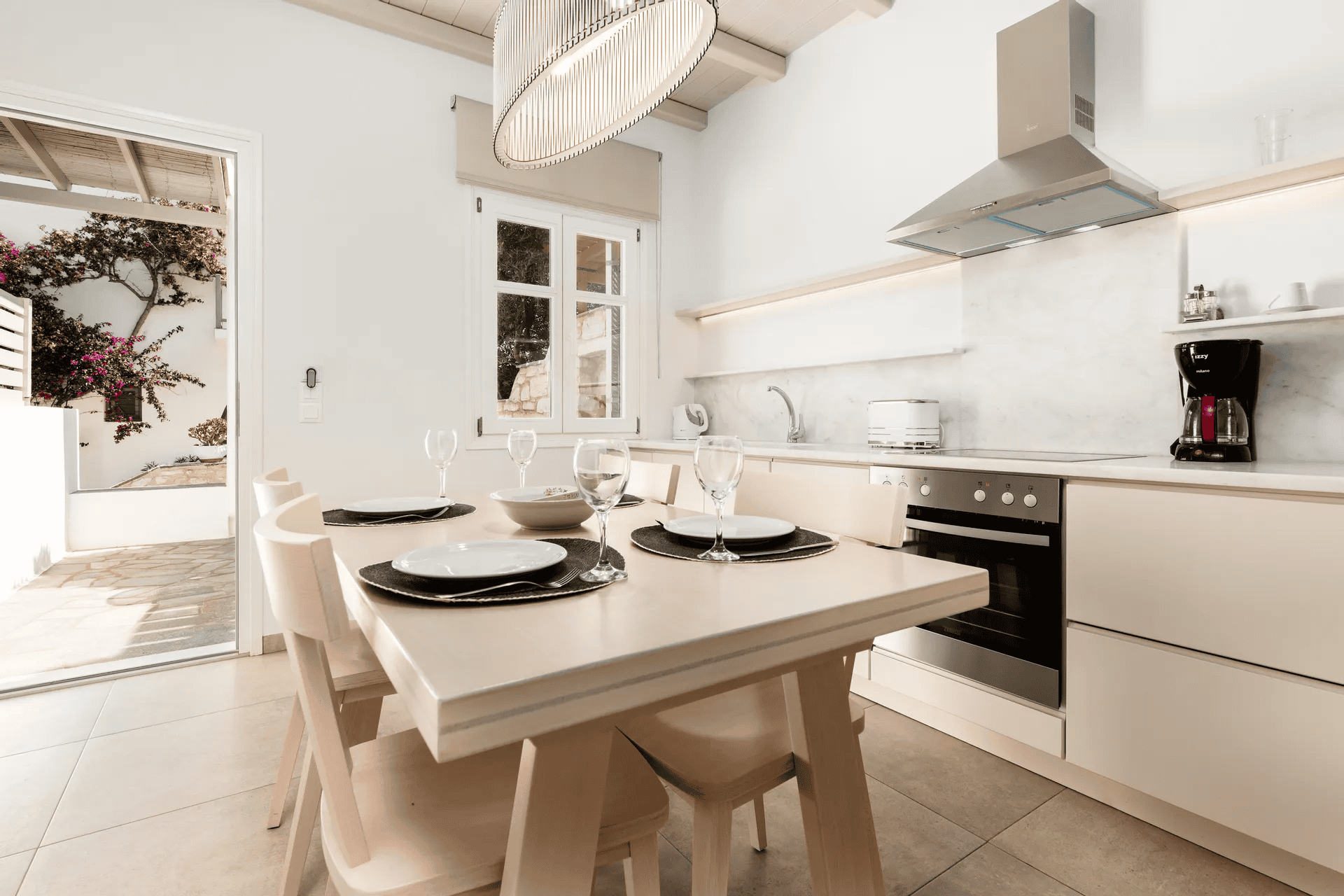 equipped kitchen suite