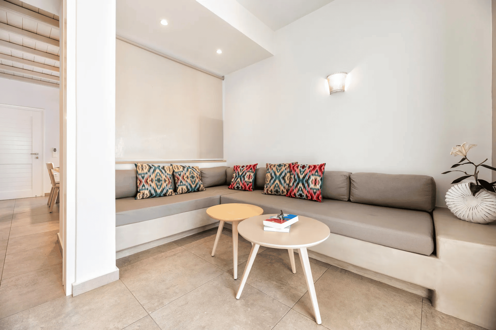 living room in family suite