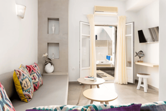 καθιστικό οικογενειακής σουίτας 