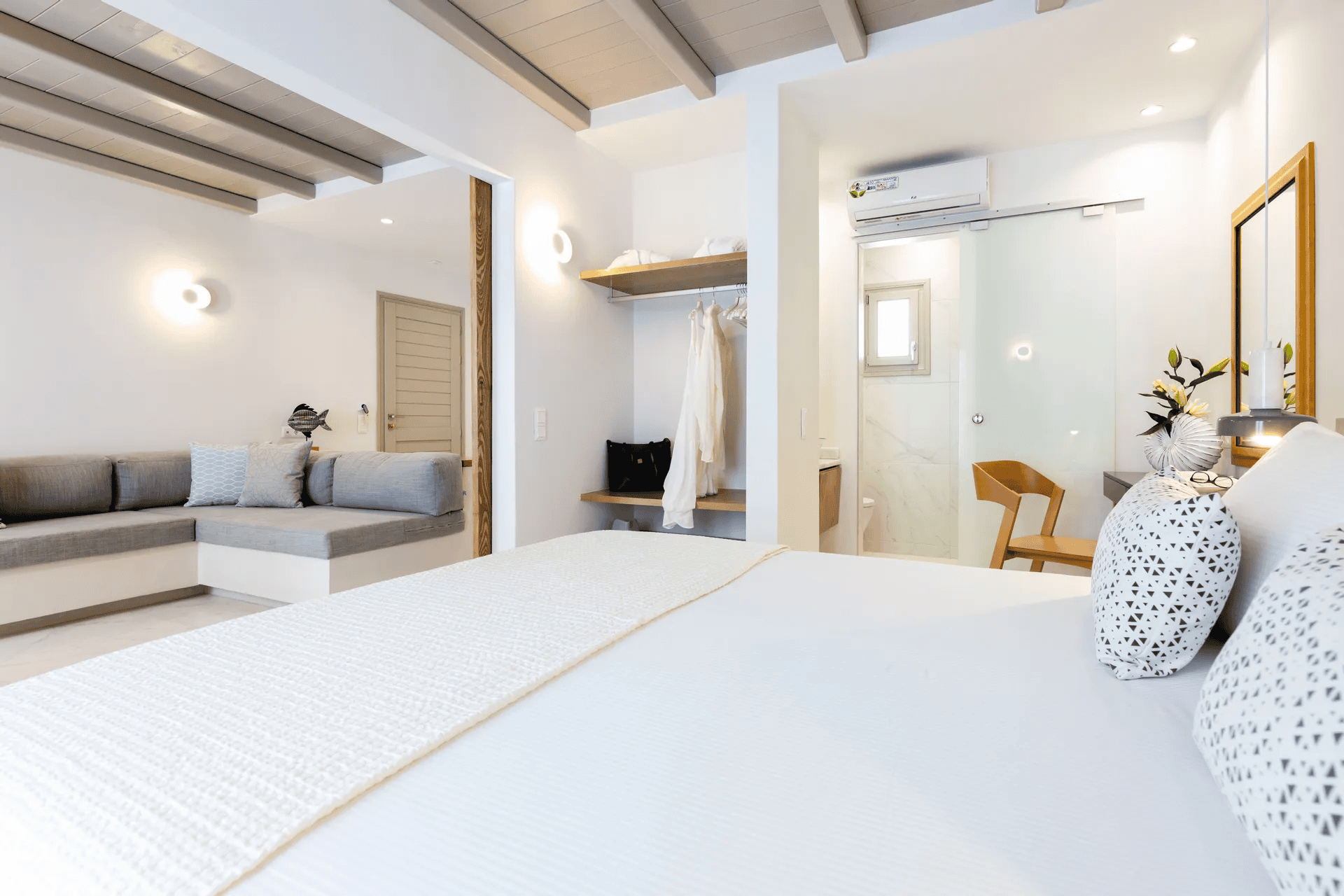 family suite in Paros