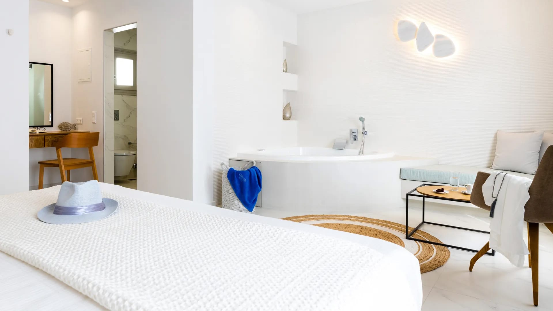 δωμάτιο με υδρομασάζ