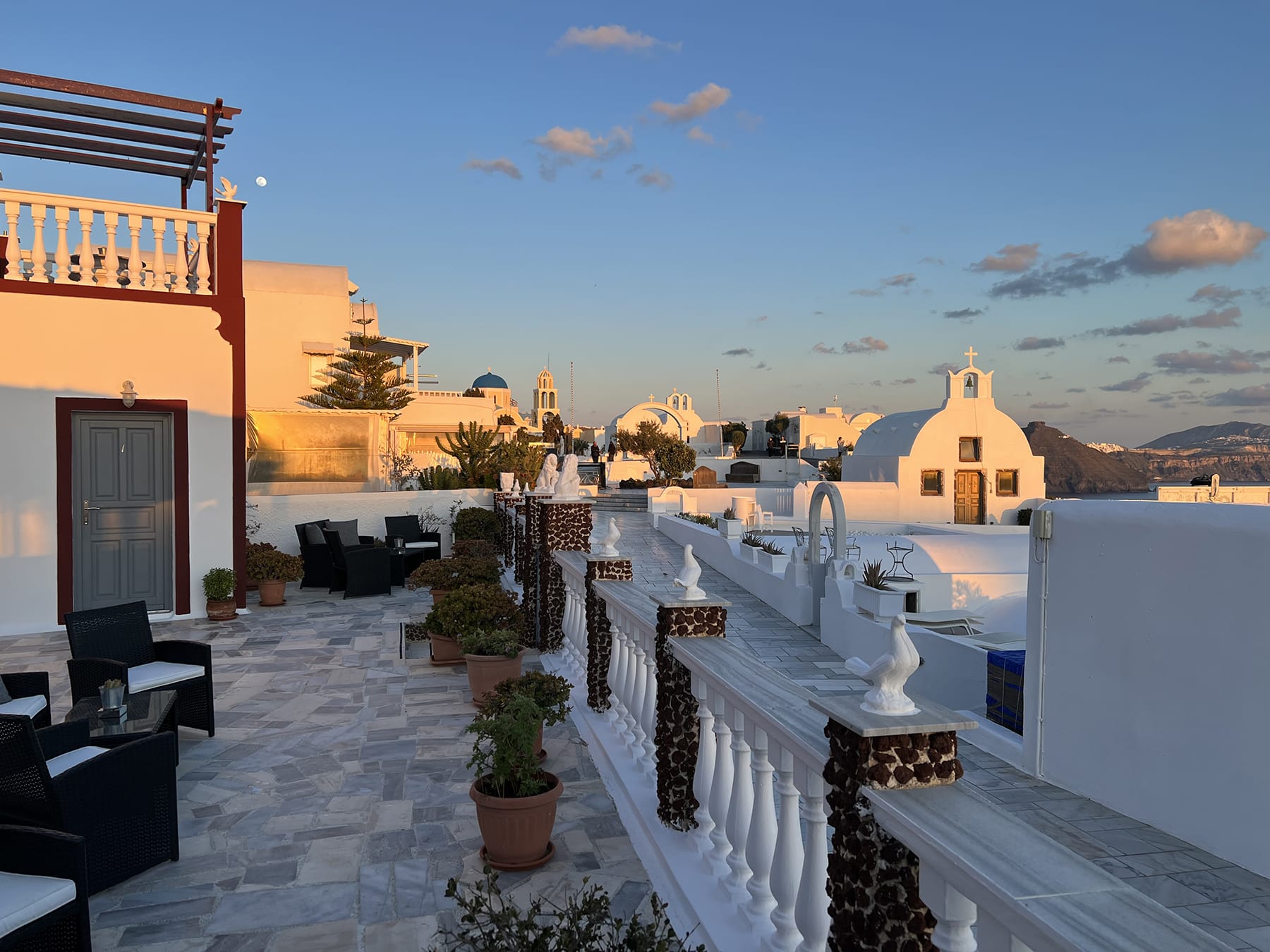 courtyard at maryloujohn villas