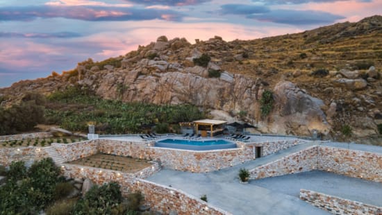 above-wow-outdoors-night-64