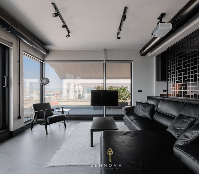 Nero Luxury Flat by Zennova