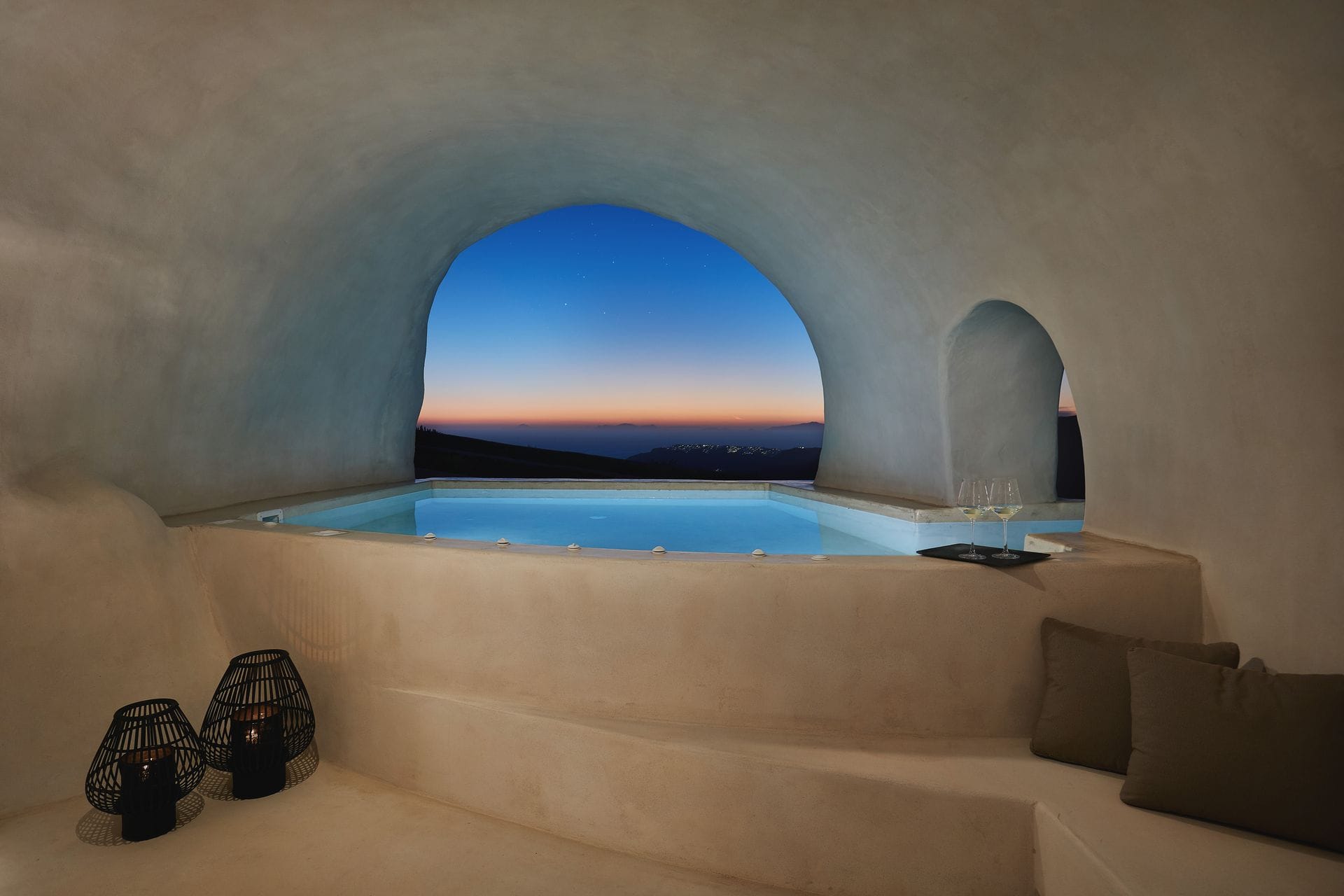 2244-hotel-photography-santorini-divine-cave