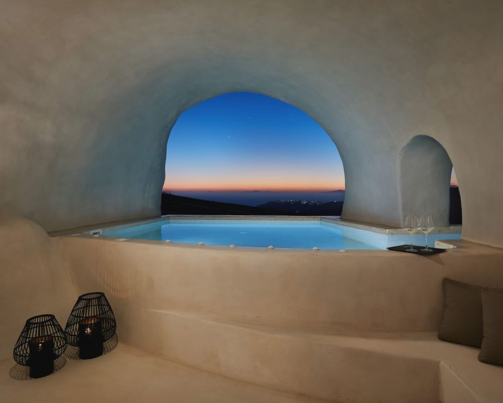 2244-hotel-photography-santorini-divine-cave
