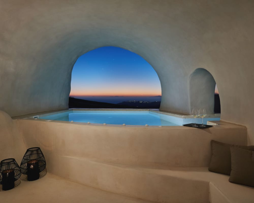 2244-hotel-photography-santorini-divine-cave