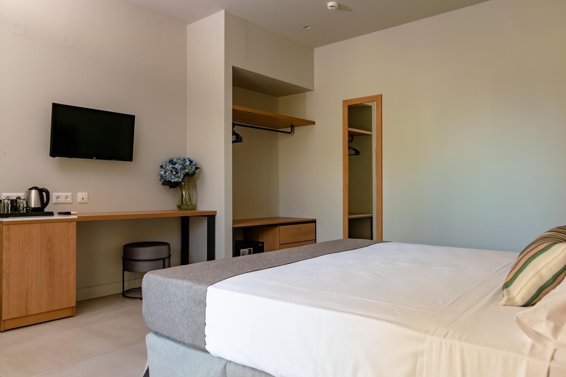 stay in studio in Corfu