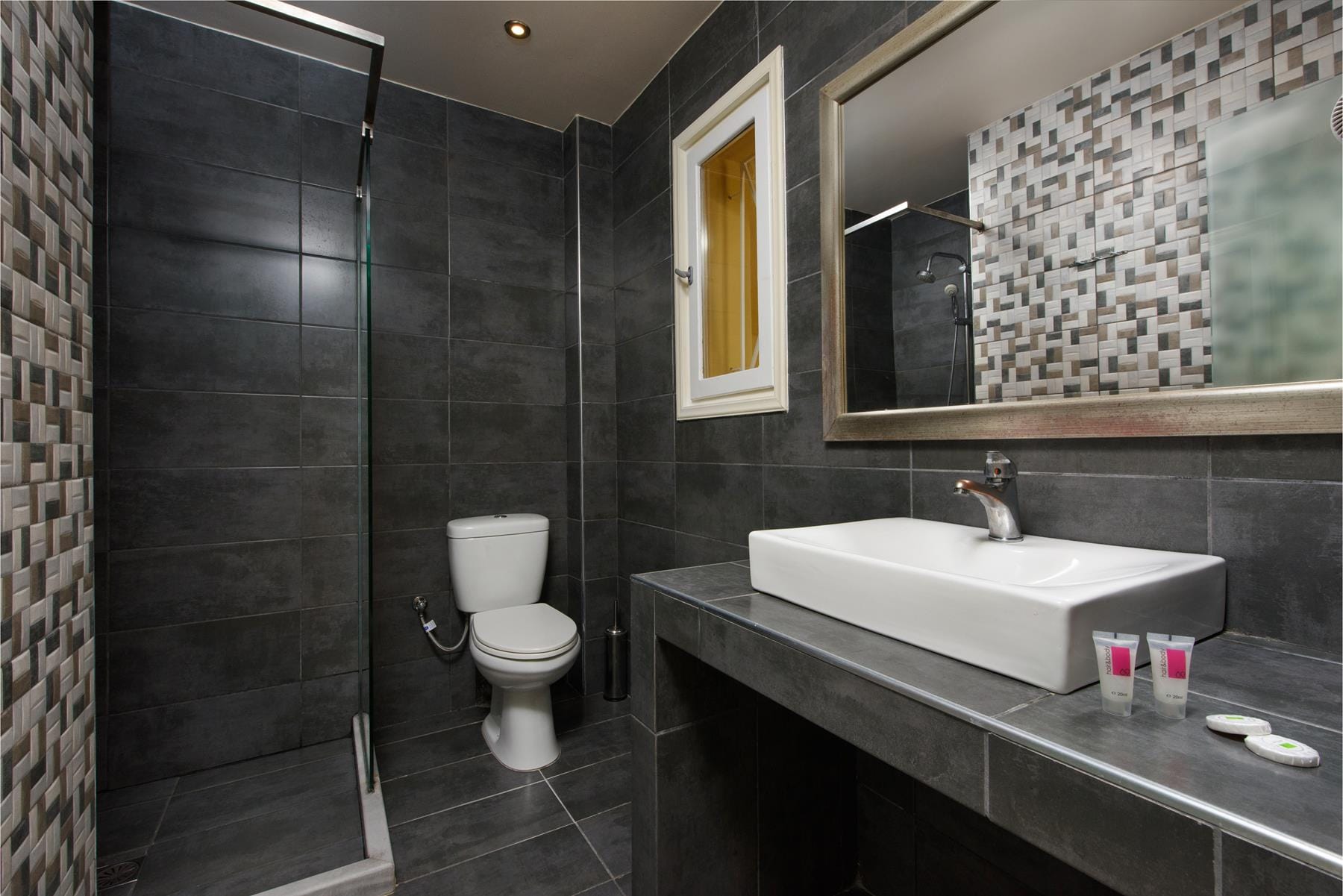 μπάνιο ξενοδοχείου στην Κέρκυρα