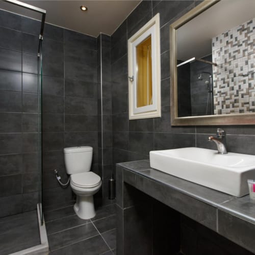 μπάνιο ξενοδοχείου στην Κέρκυρα