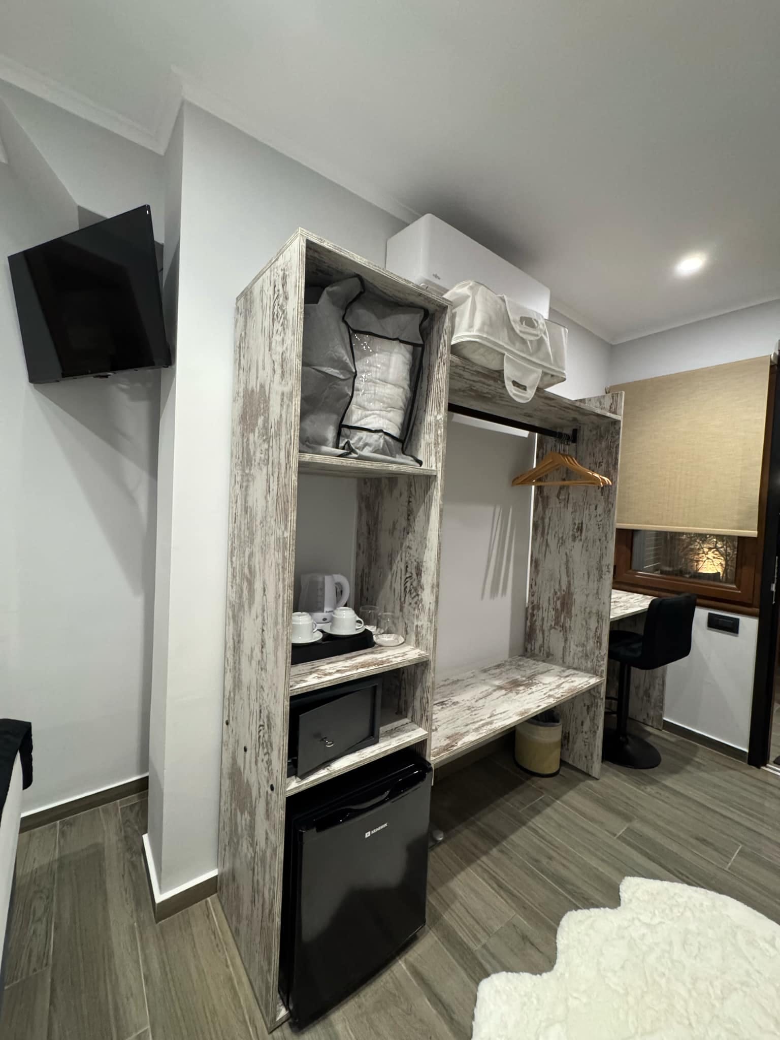 a kitchen with a large mirror