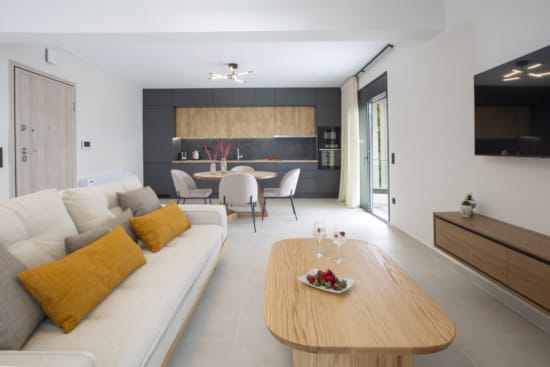 Διαμονη Λευκαδα