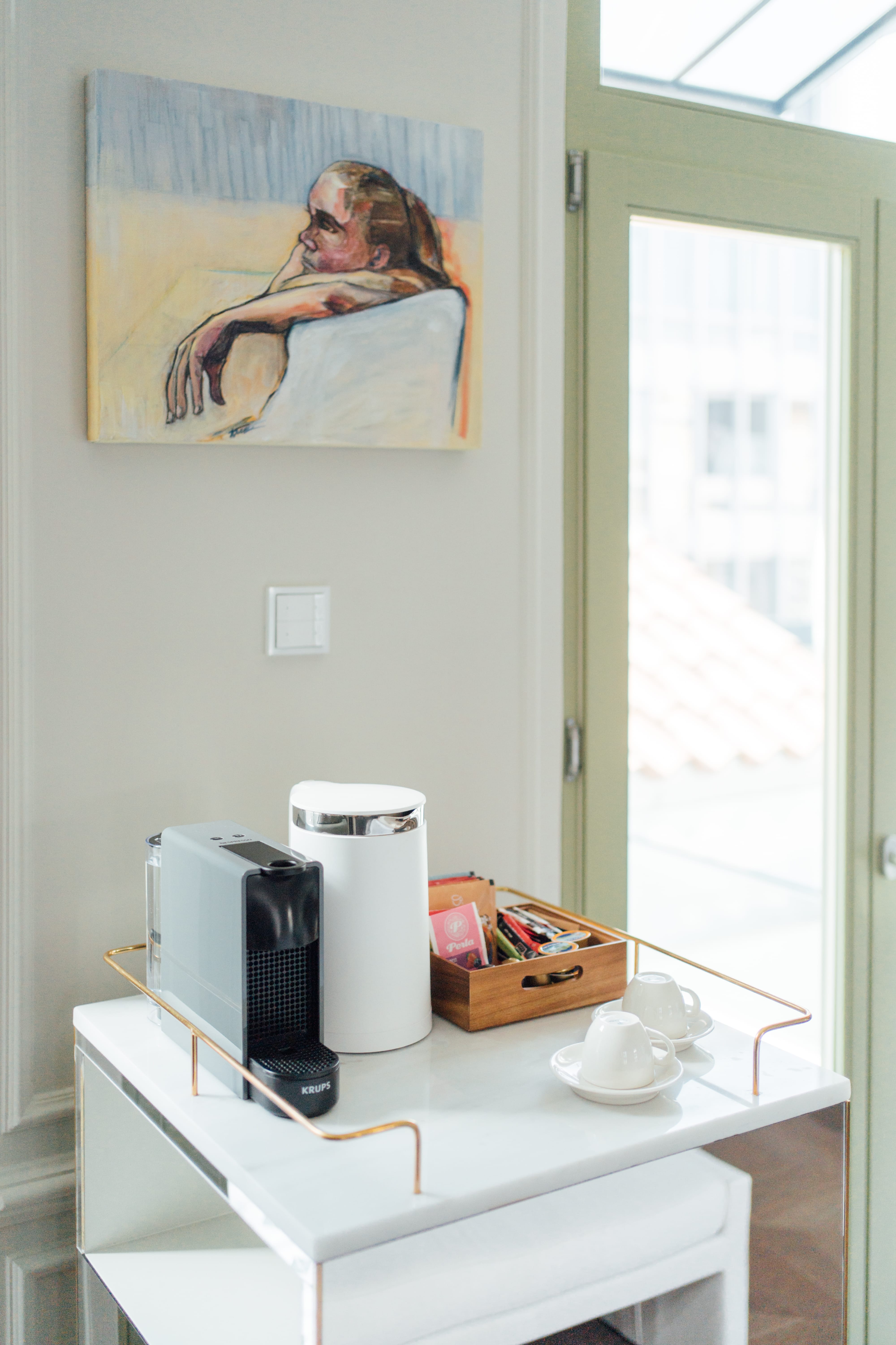 a person taking a selfie in a mirror