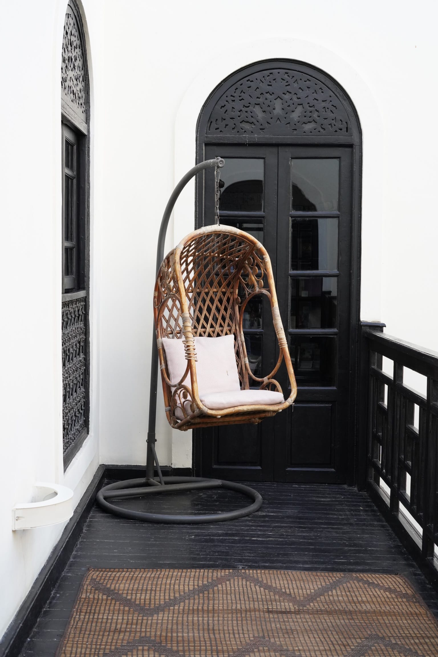 a chair in a doorway