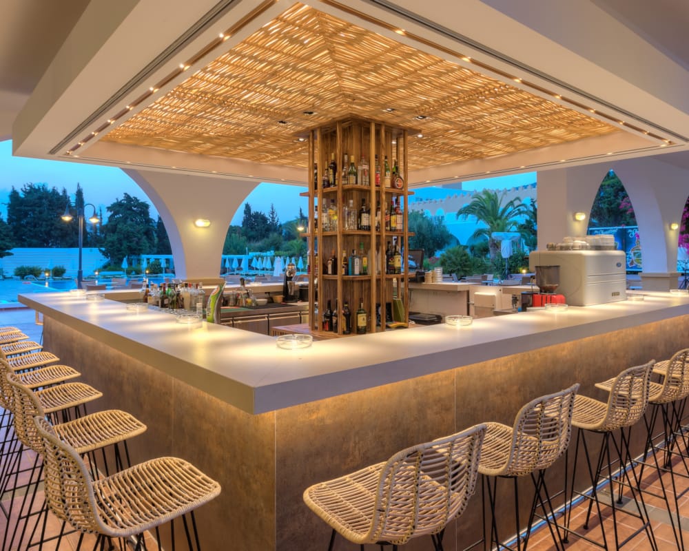 21-pool-bar