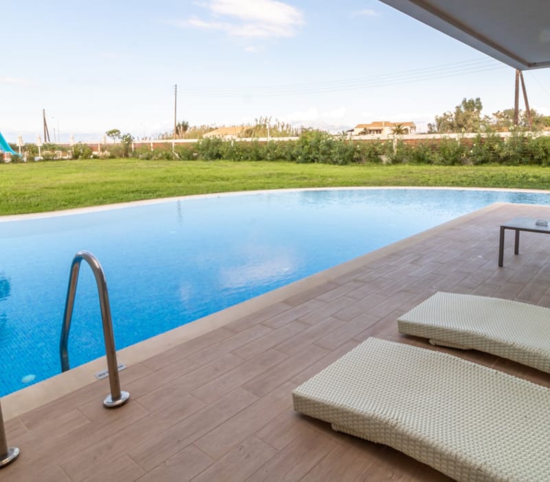 10-10-20_almyros_beach_hotel_room105_dbl_swim_up-6