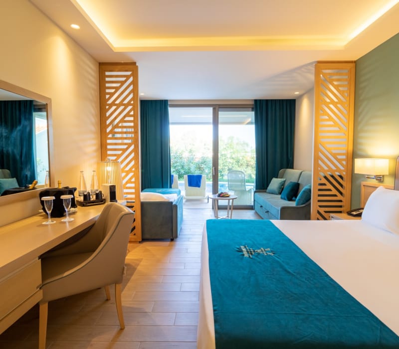10-10-20_almyros_beach_hotel_room107_junior_swim_up-3