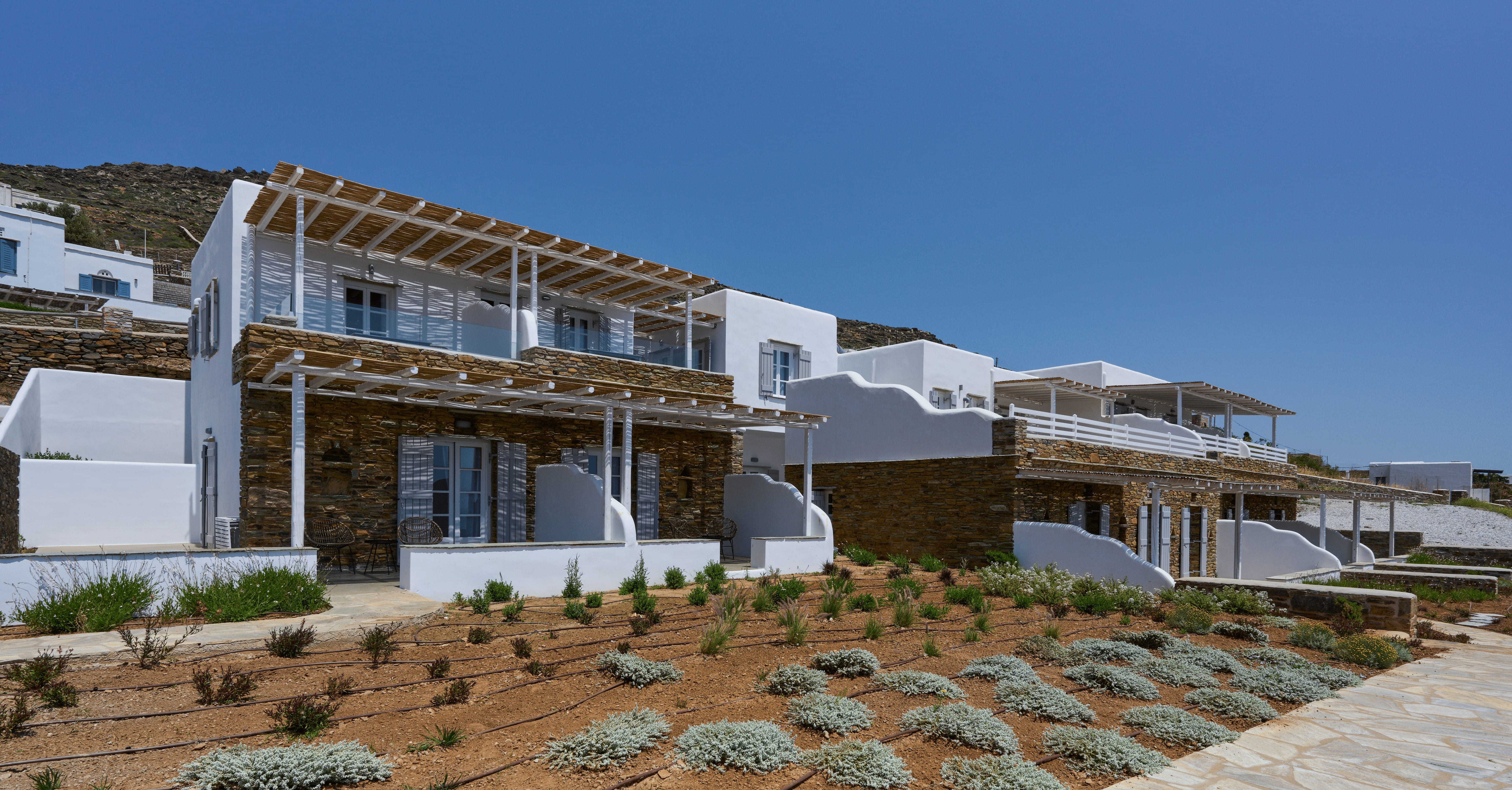 a building with a lot of windows