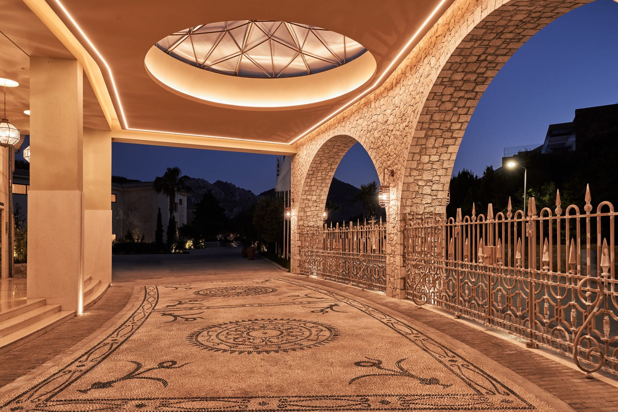 atlantica-imperial-resort-in-rhodes-all-inclusive-entrance