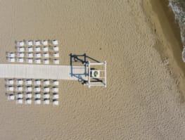 a drawing of a house