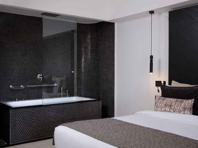 atlantica-caldera-palace-hotel-in-crete-all-inclusive-accomondation-double-room-private-pool-2