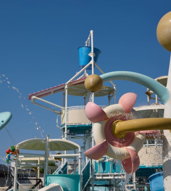 a large amusement park ride