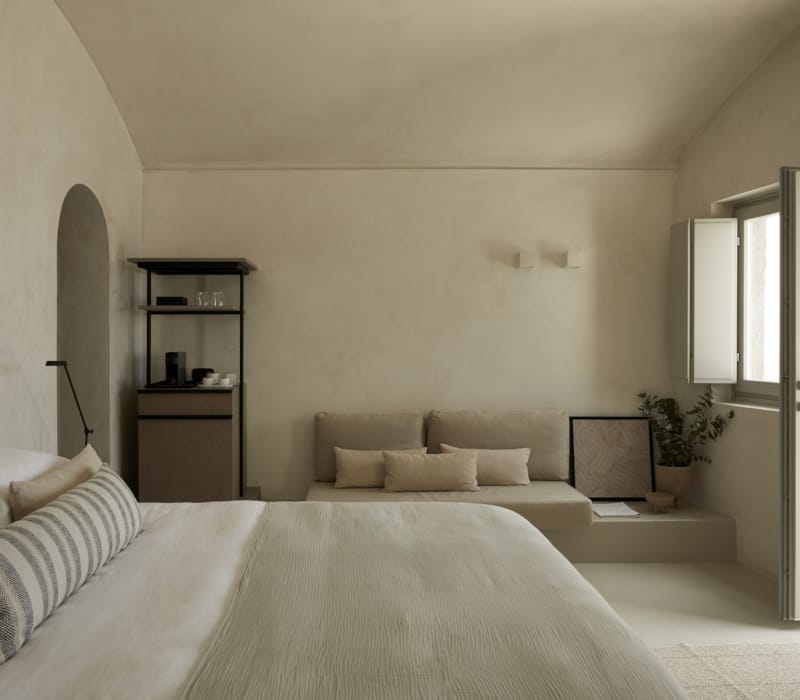 Infinity Suite with Plunge Pool and Caldera View