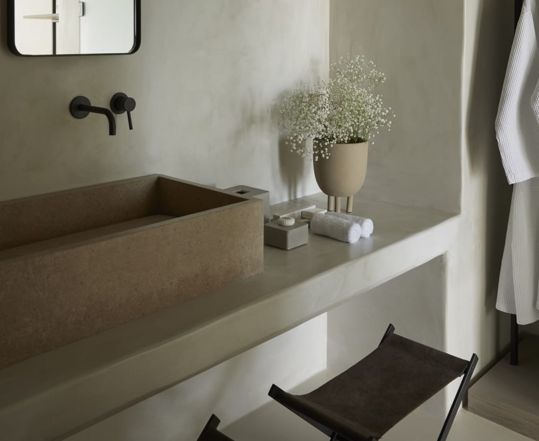 Infinity Suite with Plunge Pool and Caldera View