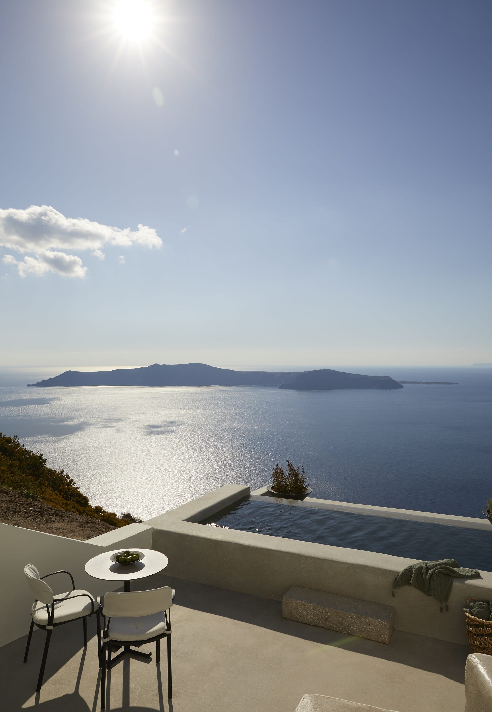 Infinity Suite with Plunge Pool and Caldera View