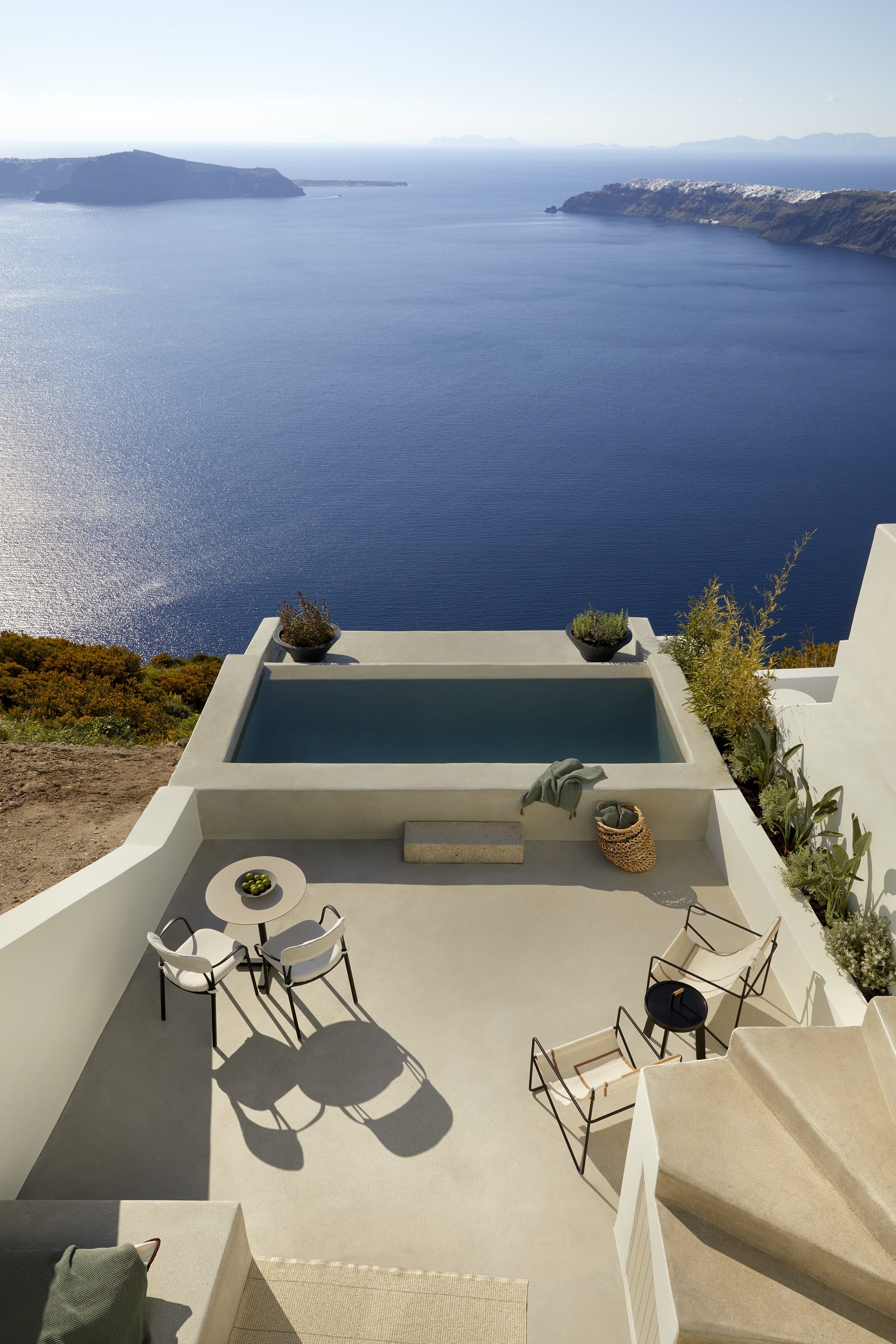 Infinity Suite with Plunge Pool and Caldera View