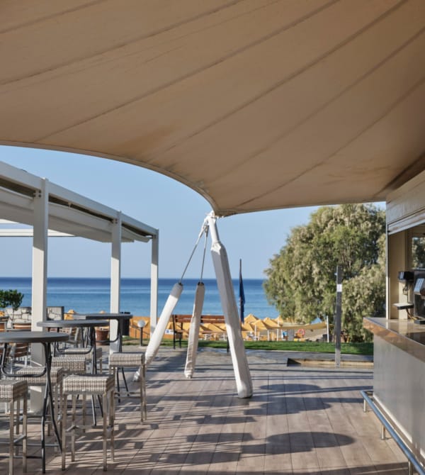 atlantica-mikri-poli-crete-refresh-pool-bar-2