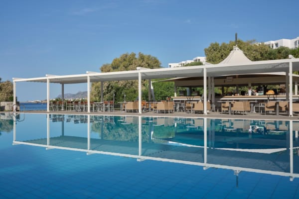 atlantica-mikri-poli-crete-refresh-pool-bar