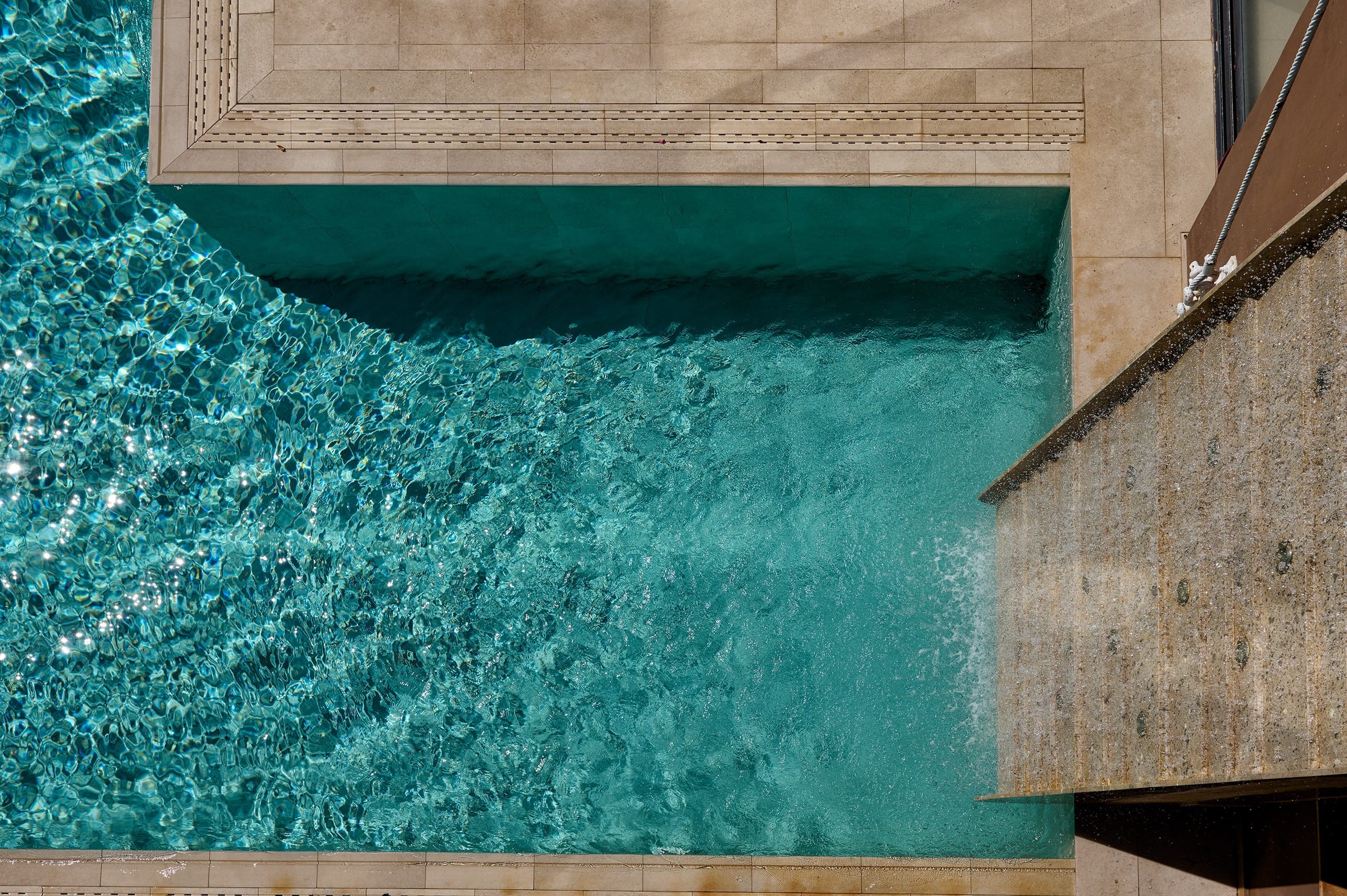 a green pool of water