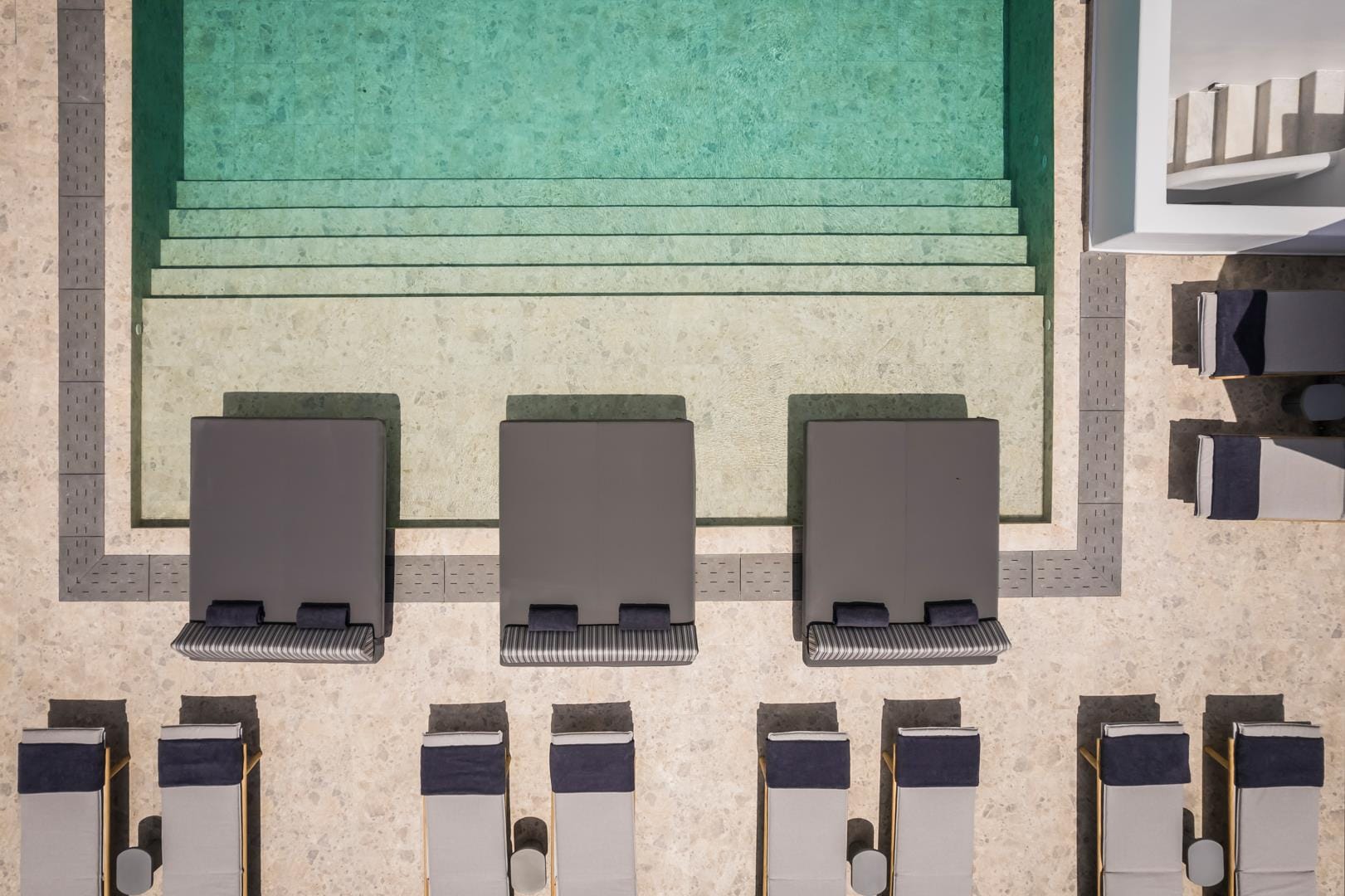 a building with many windows