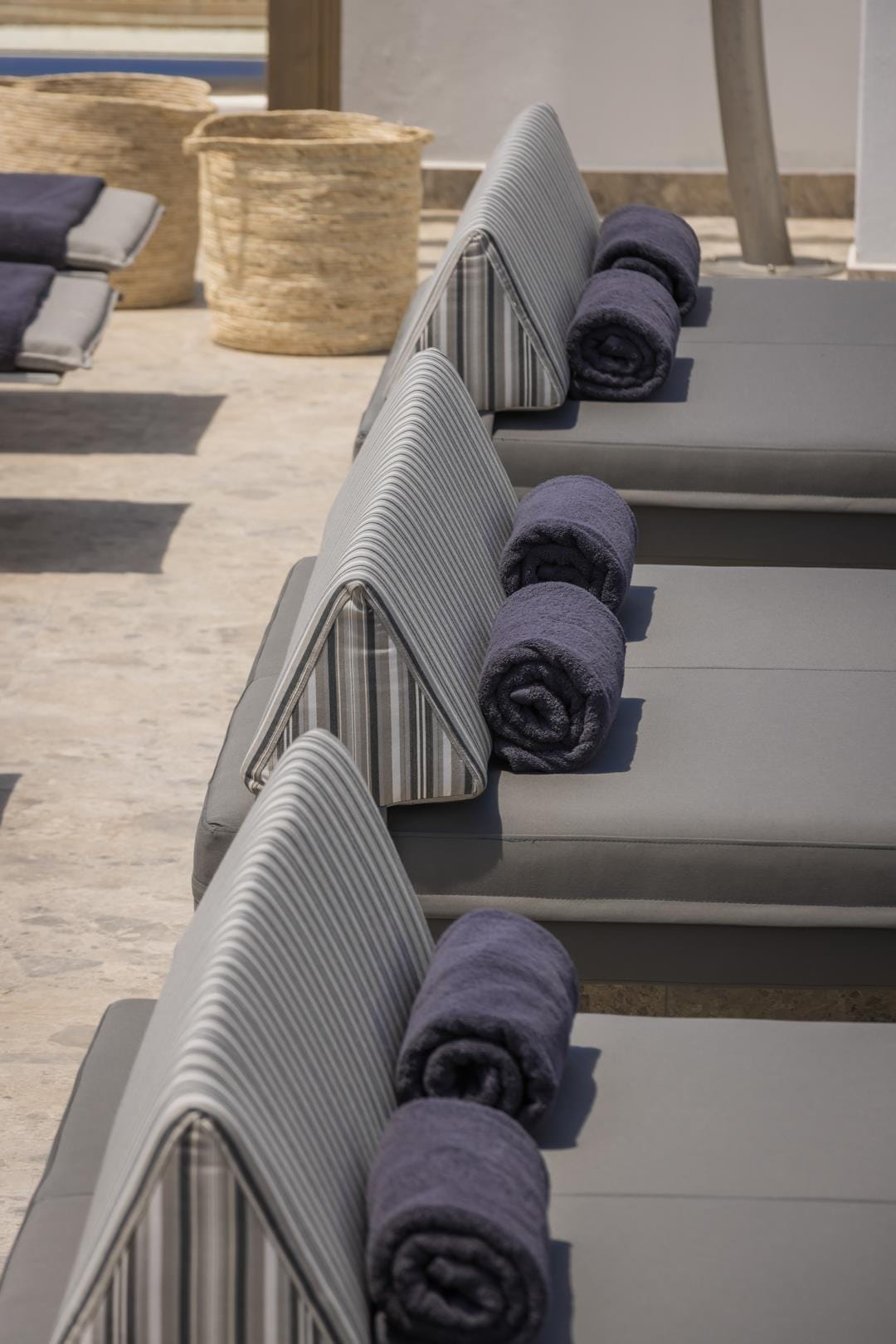 a person wearing gloves