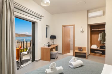 Deluxe Room with Sea View