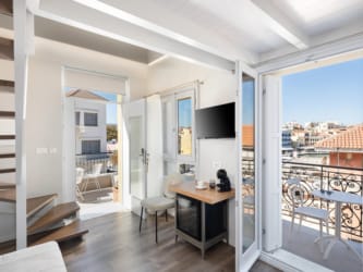 Deluxe Suite