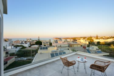 One-Bedroom Suite with Sea View