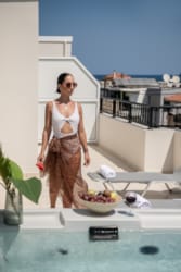 Deluxe Apartment with Outdoor Hot Tub